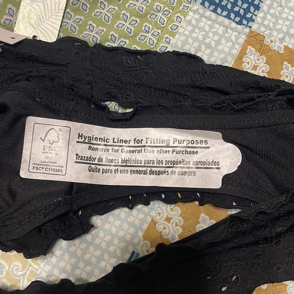 Black Swim bottoms (Small 3-5) - Picture 5 of 6